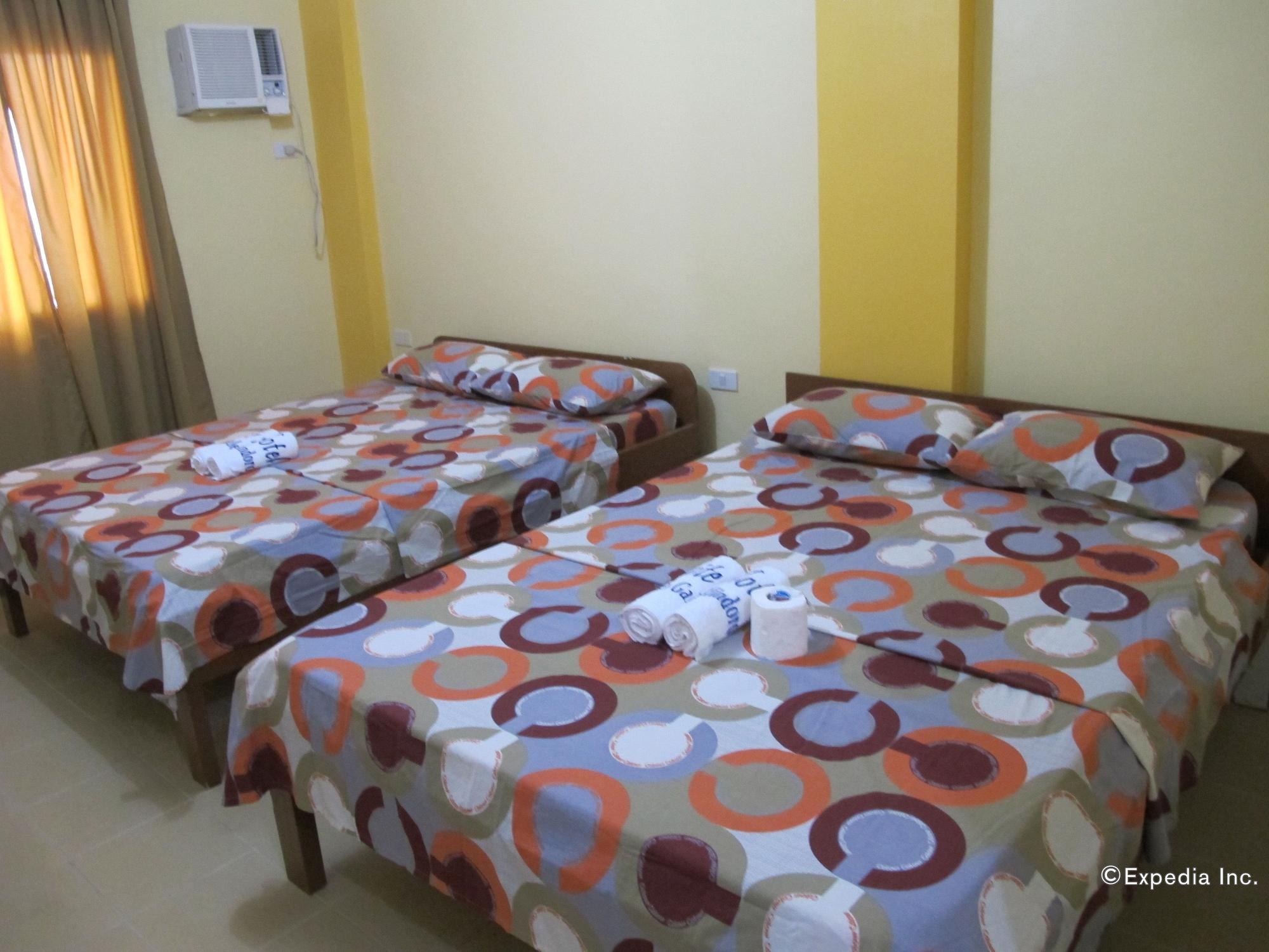White Beach Hotel Puerto Galera Powered By Cocotel Exteriör bild