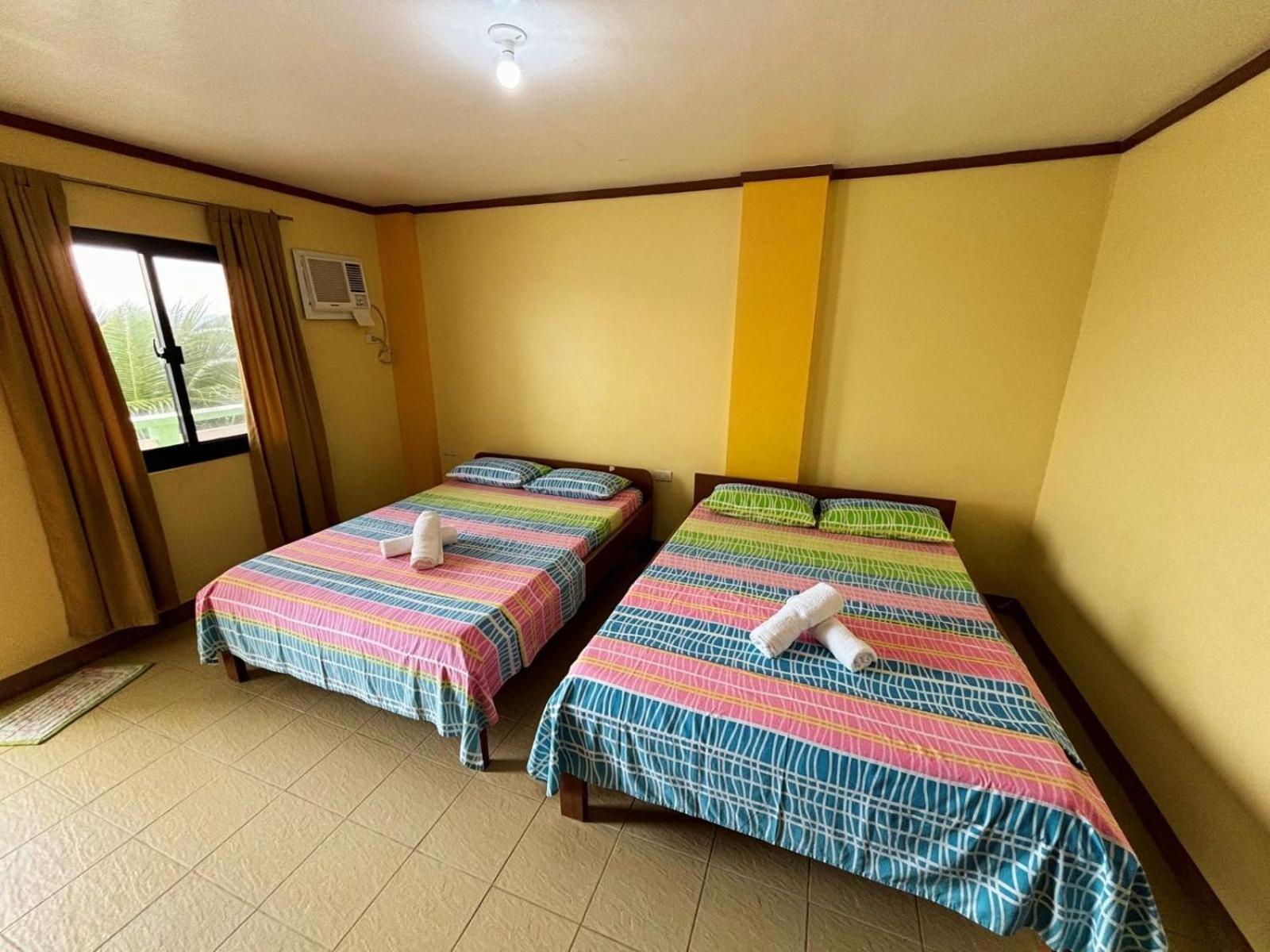 White Beach Hotel Puerto Galera Powered By Cocotel Exteriör bild