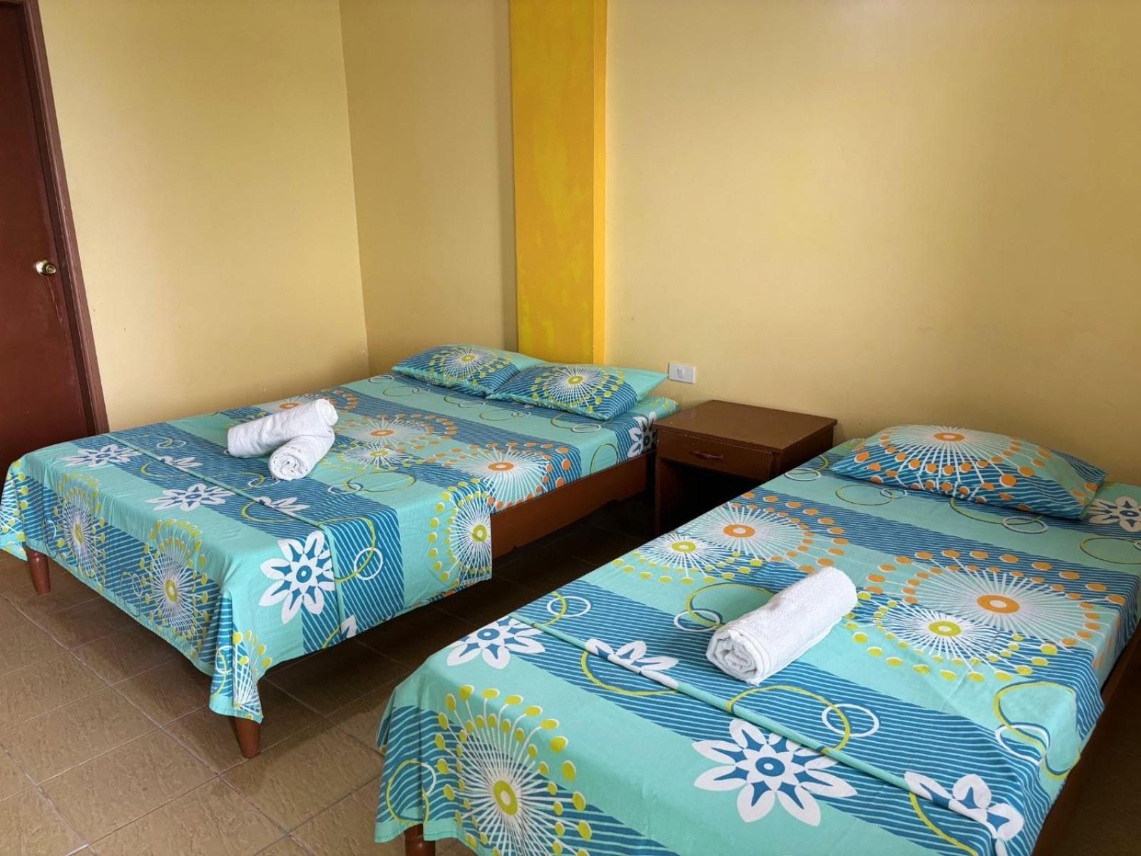 White Beach Hotel Puerto Galera Powered By Cocotel Exteriör bild