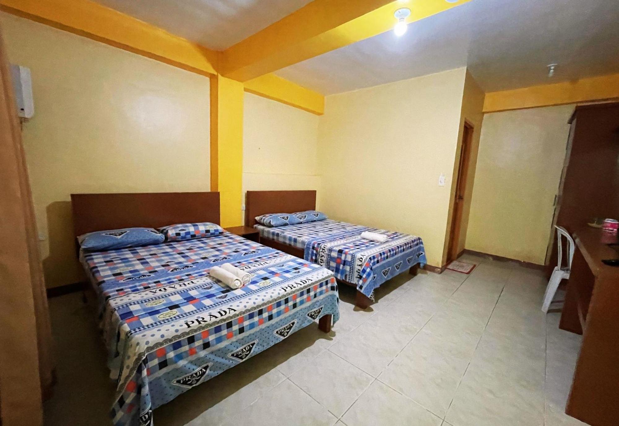 White Beach Hotel Puerto Galera Powered By Cocotel Exteriör bild